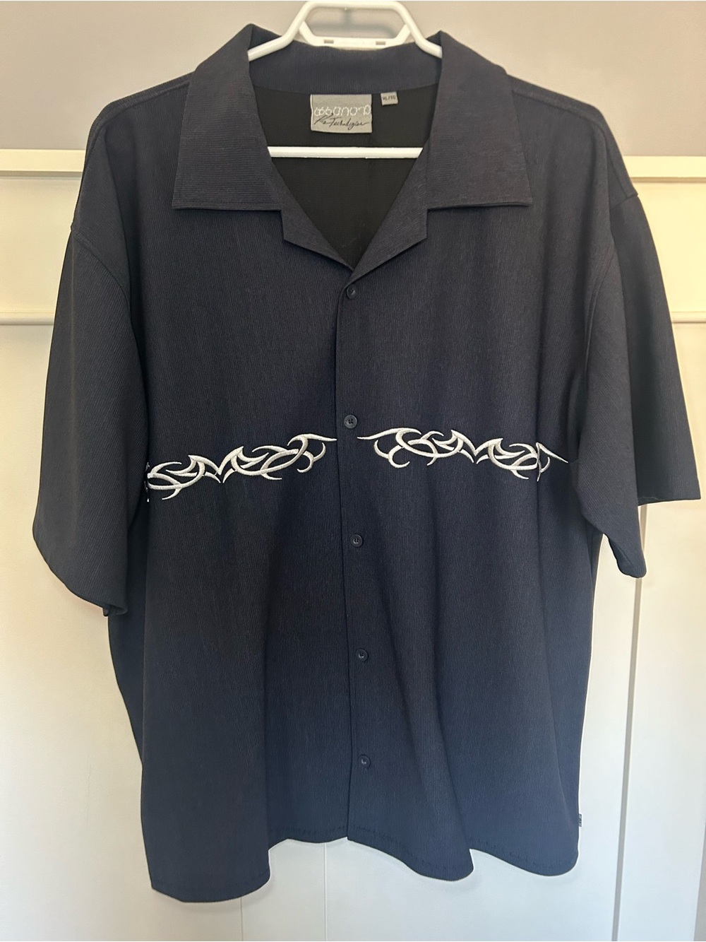 Vintage tribal embroidery button up t-shirt